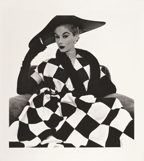 Woman. Black. White.: Irving Penn: Lisa Fonssagrives in Harlequin Dress 