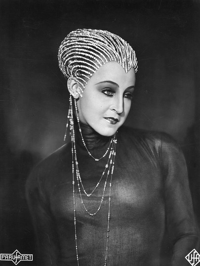 Woman. Black. White.: Brigitte Helm in Fritz Lang's Metropolis