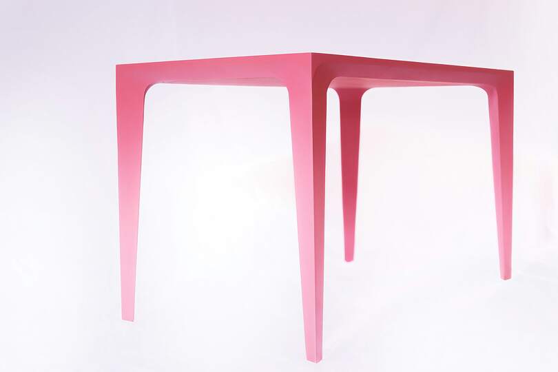 Flow: Dining table 