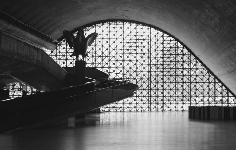 Brazil Modernism: Oscar Niemeyer, Memorial da América Latina, auditorium interior.
