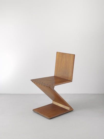 18 classic chairs: Zigzag chair by Gerrit Rietvelt, 1932.