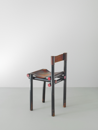 18 classic chairs: Piano chair by Gerrit Rietveld, 1923. Jacksons Collection.