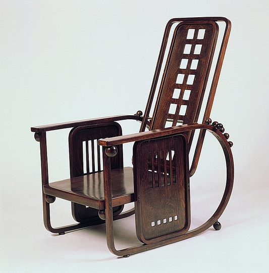 18 classic chairs: Sitzmaschine Armchair by Josef_Hoffmann, ca 1908. Jacksons Collection.
