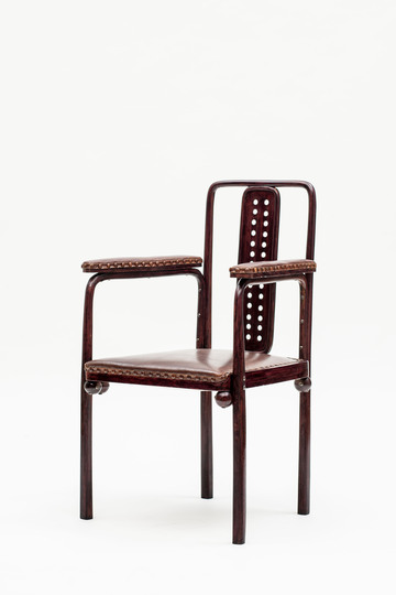 18 classic chairs: Armchair by Josef Hoffmann for Purkersdorf Sanatorium, 1904. Jacksons Collection.