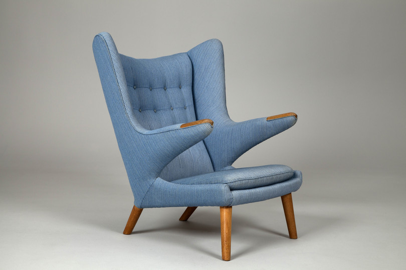 18 classic chairs: Papa Bear Armchair by Hans_J.Wegner, 1950s. Jackson Collection.