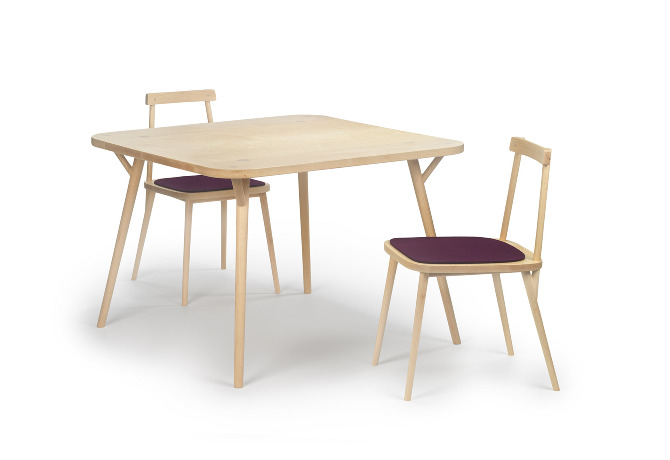 Table & Chair: 