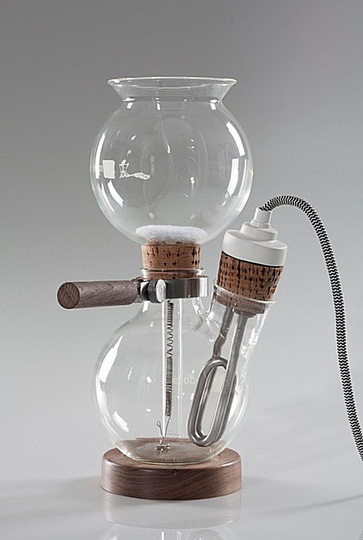 Wishlist: Christmas gifts for gentlemen with style: Café Balão glass coffee maker from Davide Mateus