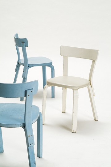 Alvar Aalto furniture: Chair No 69.