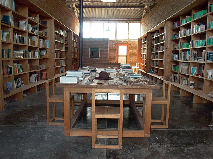 Furniture by Donald Judd: Main Library at La Mansana de Chinati/The Block
