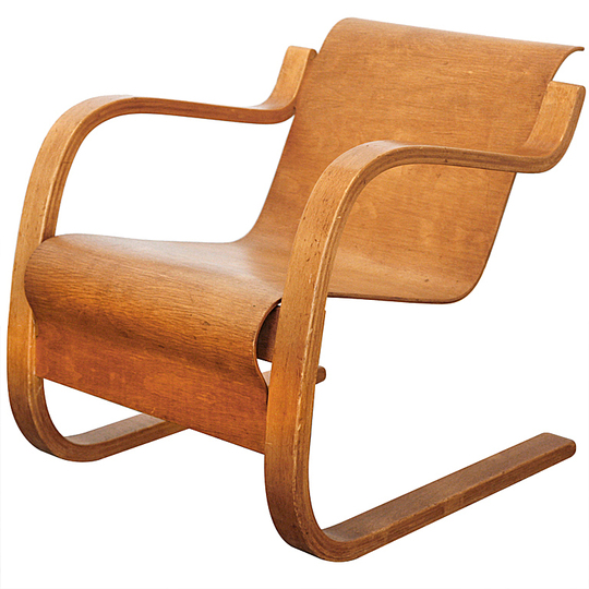 Alvar Aalto furniture: Cantilever Chair No 31.