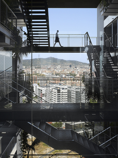 Best Highrises 2014/15: Renaissance Barcelona Fira Hotel, Barcelona Architects: Ateliers Jean Nouvel, Paris, and RIBAS & RIBAS Arquitectos, Barcelona. Developer: Hoteles Catalonia © Photo: Roland Halbe