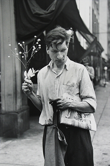 New York by Louis Faurer