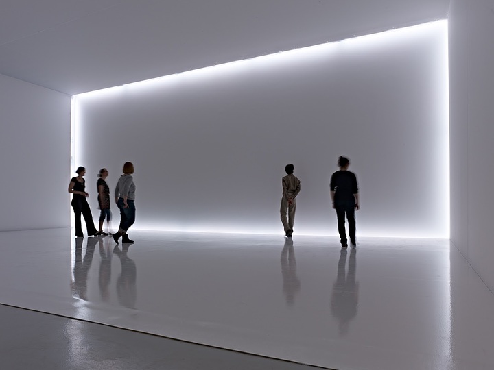 Doug Wheeler: Light and Space: 