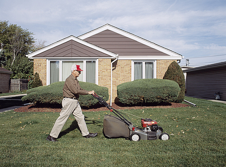 mowing the lawn: 