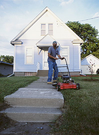 mowing the lawn: 