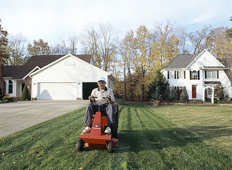 mowing the lawn: 