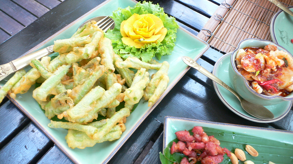 Deep-fried string beans: 