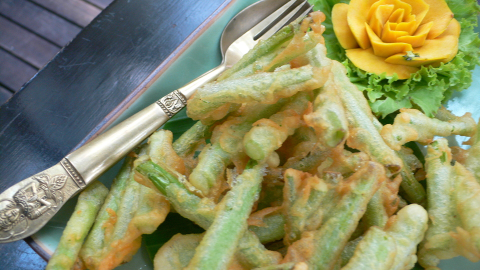 Deep-fried string beans: 