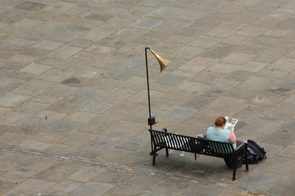 X marks the spot: Hunting the Cockney Sparrow was an installation that introduced a series of interactive sculptures to the city. The project used reconfigured domestic furnishings to arouse the curiosity of the public and invite their participation. The installation was sited in Bloomsbury Square Gardens, London. Each of the 8 benches encircling the centre of square were customised to become eight individual acoustic installations, broadcasting site specific sounds to the curious passer by. This project was conceived and realised under the alias of awol.cc, in collaboration with Juliet Quintero, Manuel Irsara and Paolo Zaide.