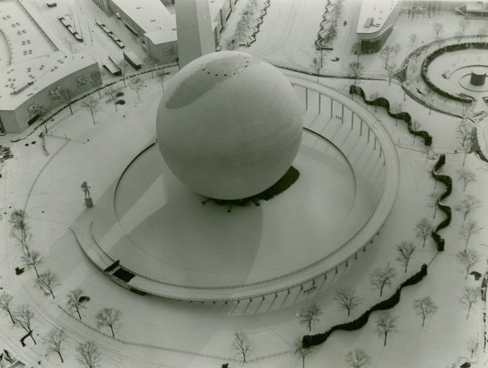 Trylon and Perisphere: 