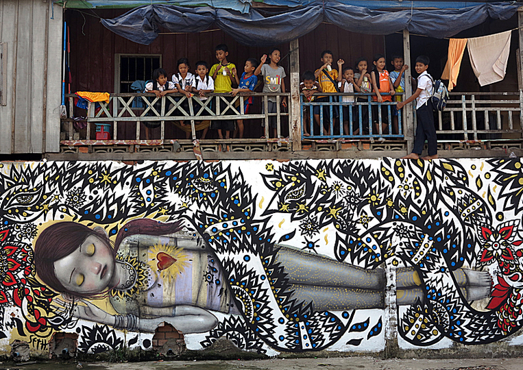 Street Art curated by the Collective: Seth Globepainter, Pnom Penh, Cambodia.
