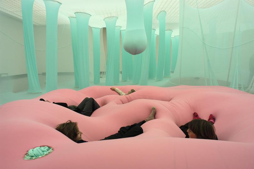 Ernesto Neto: Place of sensations: 