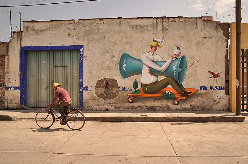 Street Art curated by the Collective: AEC, Mexico.