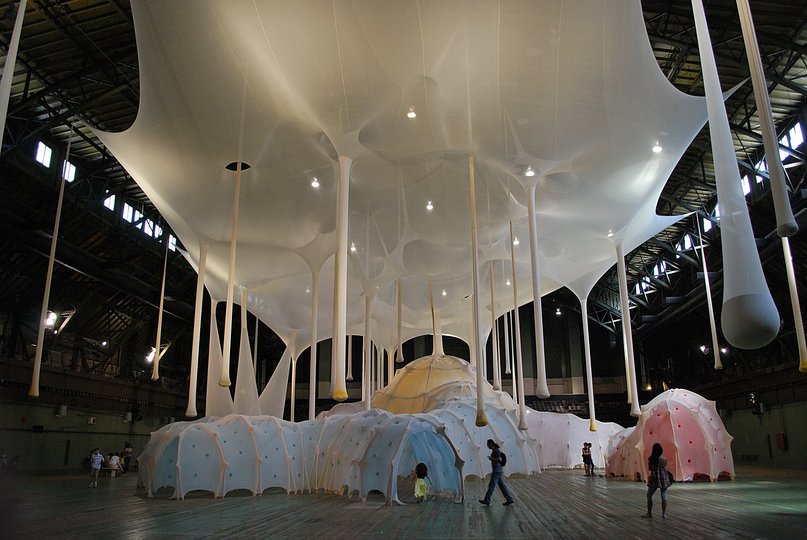 Ernesto Neto: Place of sensations: 