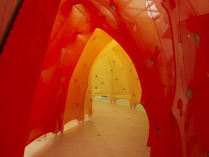 Ernesto Neto: Place of sensations: 