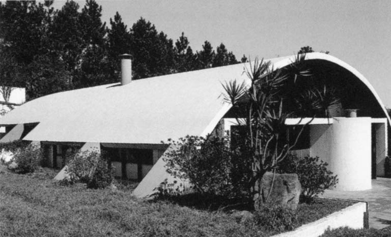 Brazil Modernism: Sérgio Ferro, Casa Bernardo Issler, Cotia, 1962.