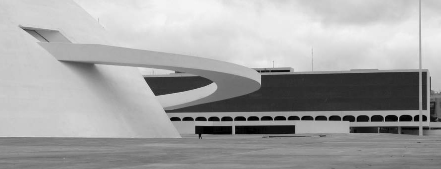 Brazil Modernism: Oscar Niemeyer, Biblioteca Nacional complex, Brasília, 2006.