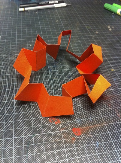 Davidson, Models: Graffiti table, 1:5 scale paper model