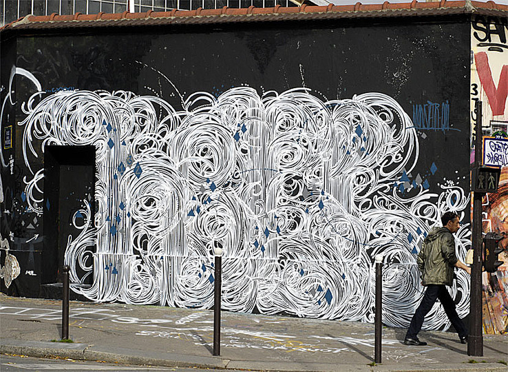 Paris Street Art by Monsieur Qui: 