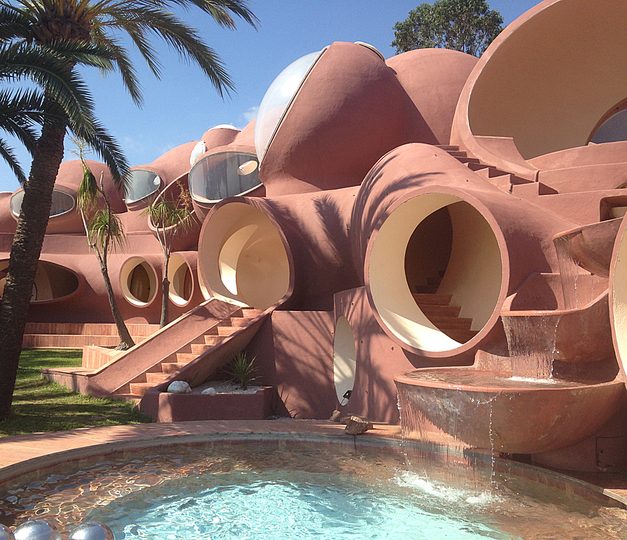 Palais Bulles and Antti Lovag: 