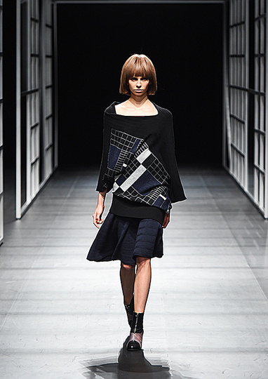 Yasutoshi Ezumi 江角 泰俊 2014-15 Collection: 