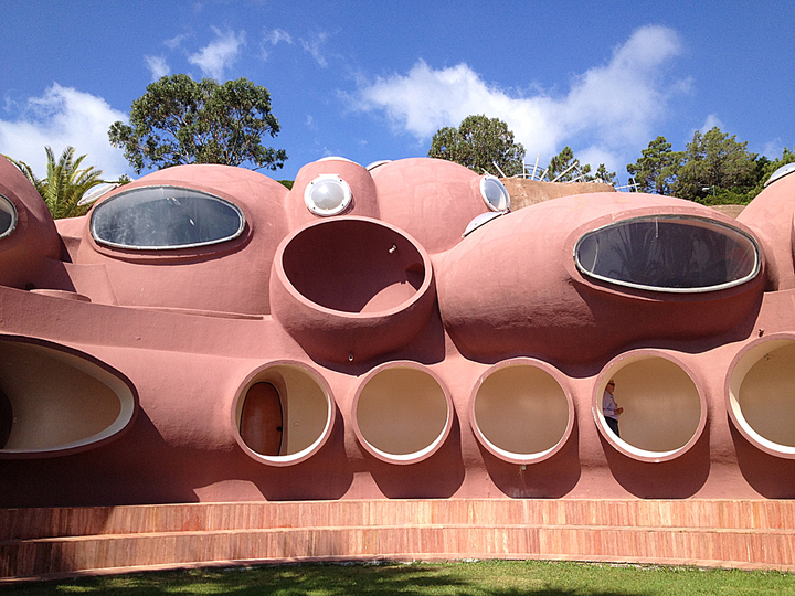 Palais Bulles and Antti Lovag: 