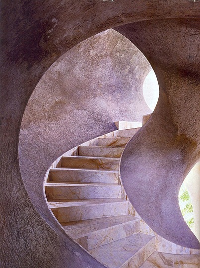 Palais Bulles and Antti Lovag: 