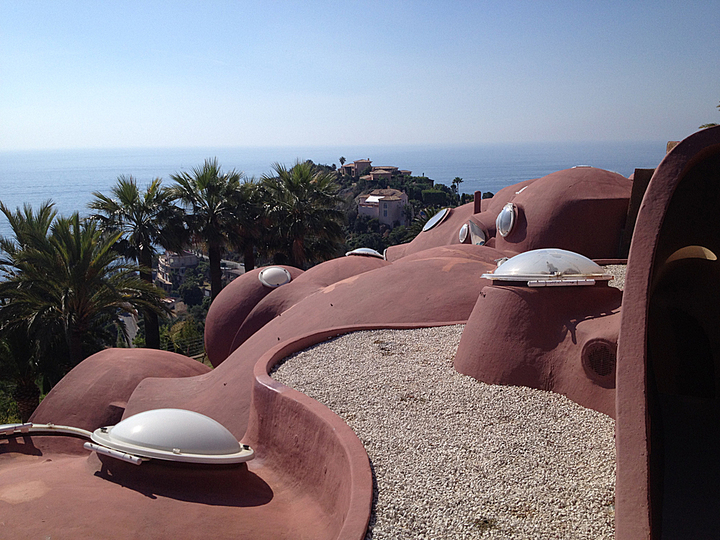 Palais Bulles and Antti Lovag: 