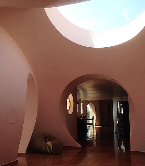 Palais Bulles and Antti Lovag: 