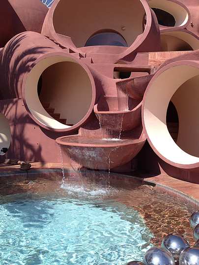 Palais Bulles and Antti Lovag: 