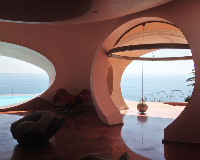 Palais Bulles and Antti Lovag: 