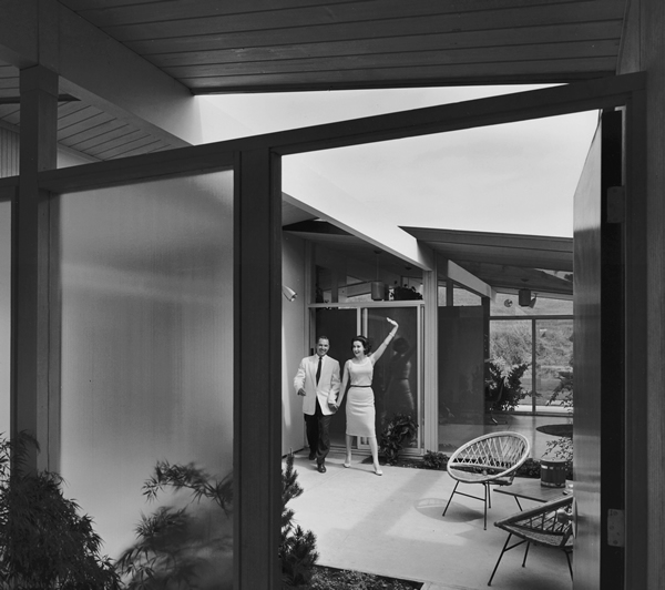 Bring the outside in: The houses of Joseph Eichler: 