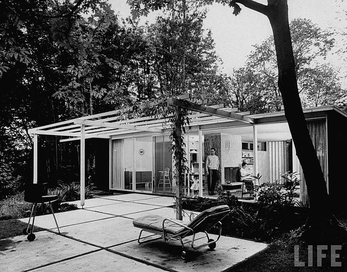 Bring the outside in: The houses of Joseph Eichler: 