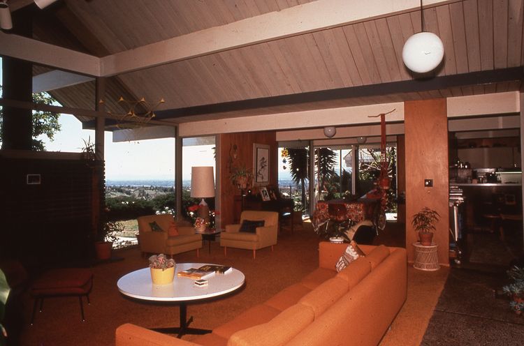 Bring the outside in: The houses of Joseph Eichler: 