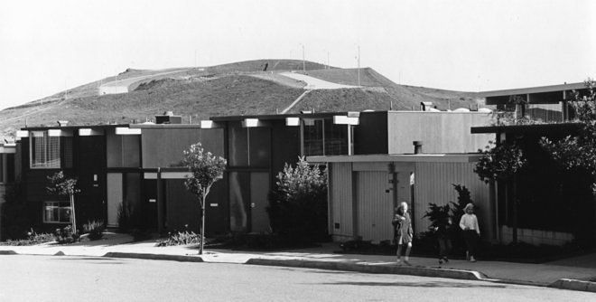 Bring the outside in: The houses of Joseph Eichler: 