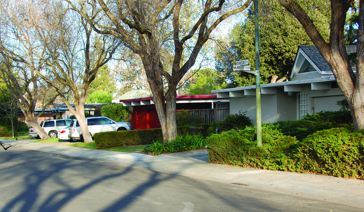 Bring the outside in: The houses of Joseph Eichler: 