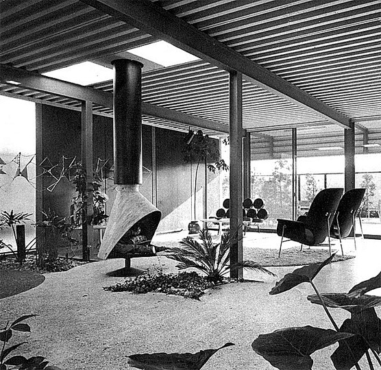 Bring the outside in: The houses of Joseph Eichler: 