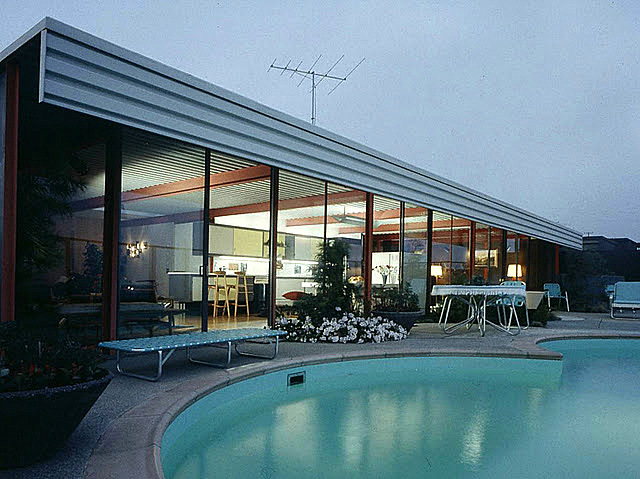 Bring the outside in: The houses of Joseph Eichler: 