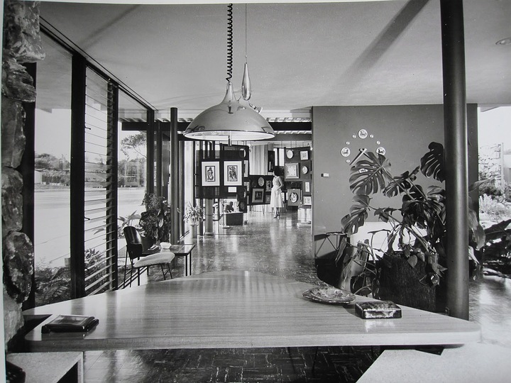 Bring the outside in: The houses of Joseph Eichler: 