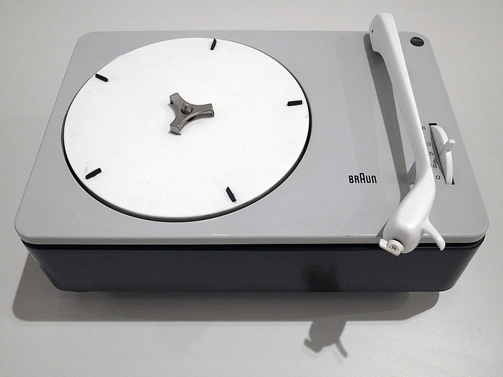 Italy vs Germany: Design Classics: Braun turntable